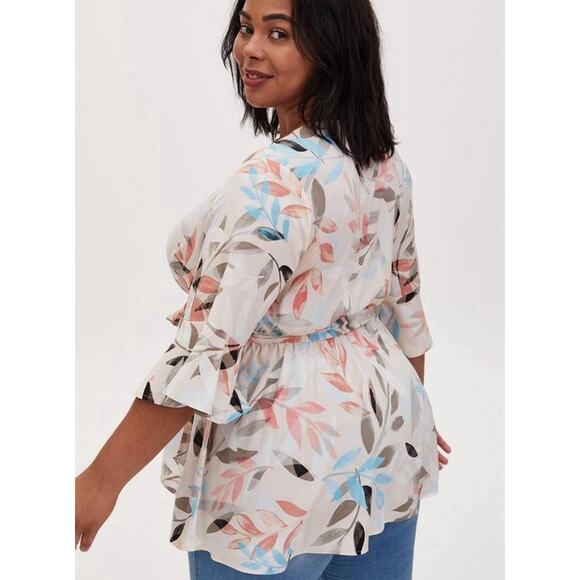 Torrid Floral Challis Belted Blouse Floral Size 1X - Picture 2 of 7